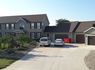 1865 E Berry Rd, Cedar Rapids, IA 52403