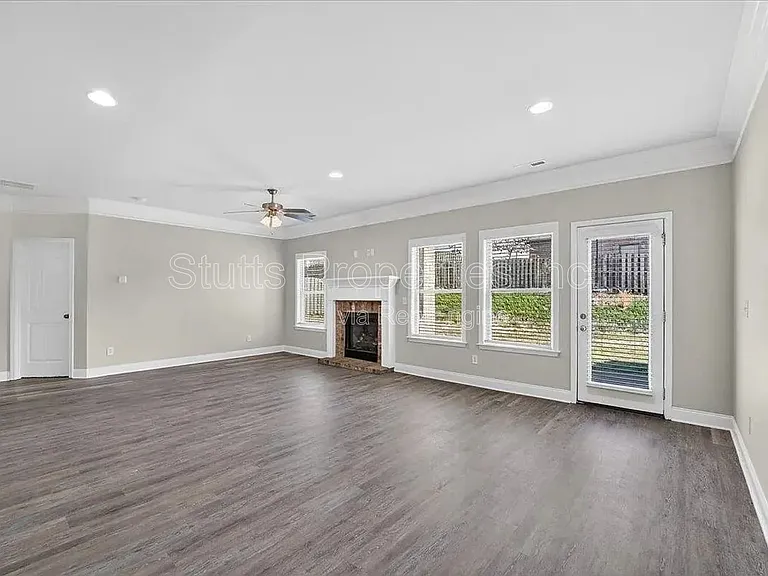 40 Astoria Ln SE — Photo 12