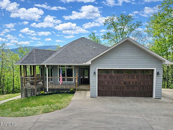 2nd image of 2932 Mockingbird Way