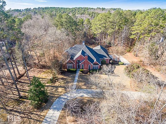 2nd image of 60 Highlands Ln