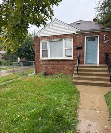 2nd image of 510 W 128th Pl