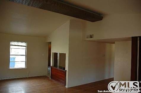 3rd image of 139 Montpelier Dr
