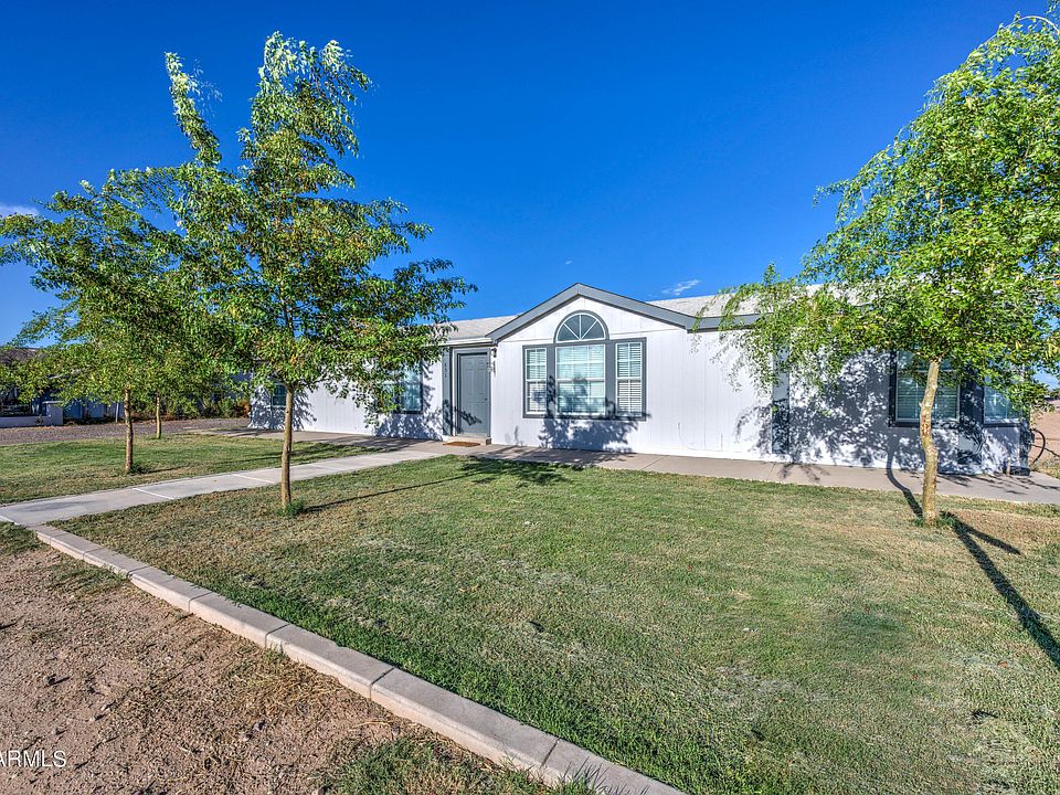 1st image of 851 W QUAIL Circle