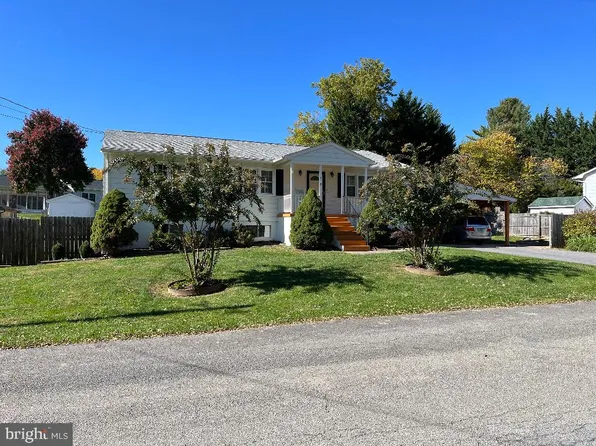 550 Morison St, Charles Town, WV 25414