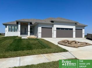 21132 Hartman Ave, Elkhorn, NE 68022