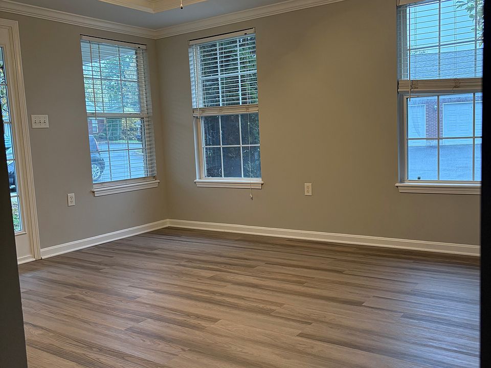 Front Room/Living Room