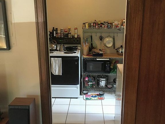 5th image of 956 10th Ave E APT 106