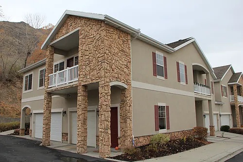 1015 Canyon Meadow Dr #3 Photo 1