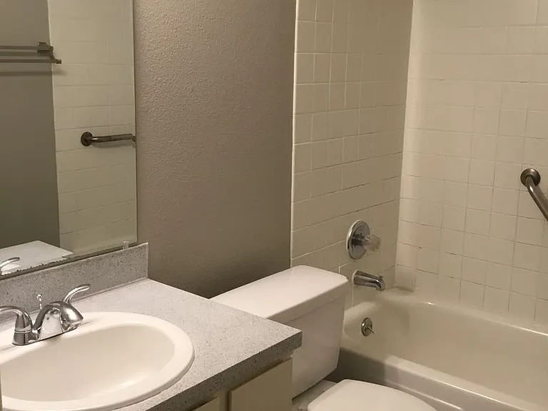 Taylor Place Apartments II — Photo 20