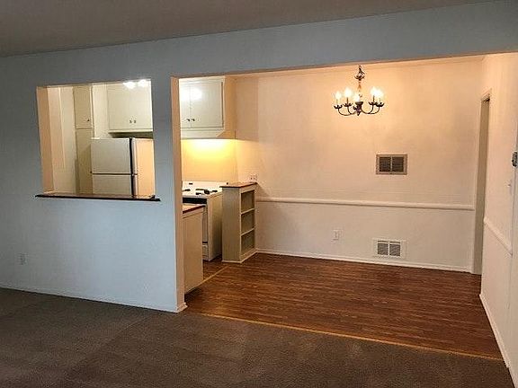 2nd image of 145 N La Peer Dr APT 3