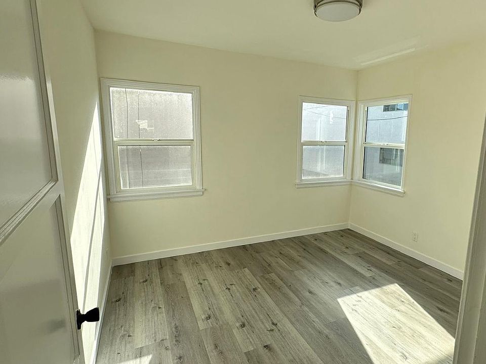 2nd image of 2015 S Shenandoah St #1