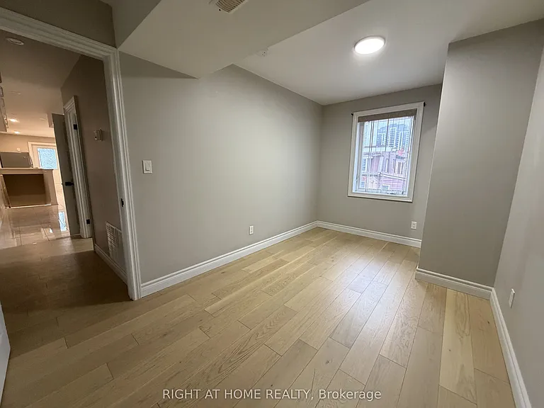 1543 Dupont St #1 — Photo 5