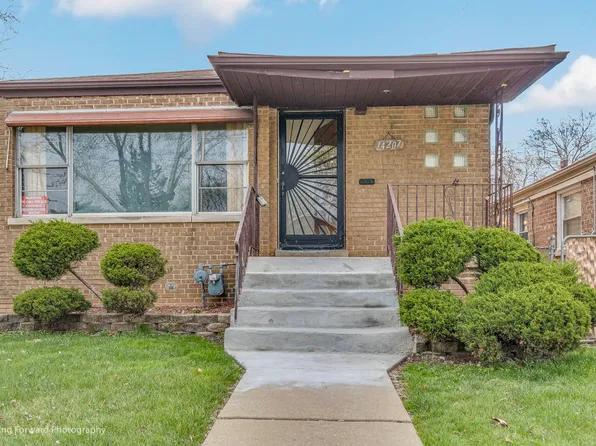 14207 S Union Ave, Riverdale, IL 60827