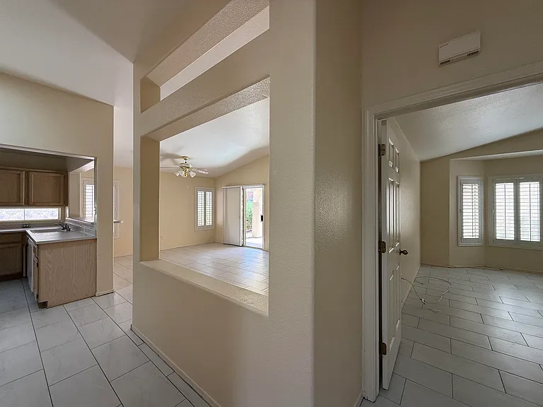 495 Edgefield Ridge Pl — Photo 5
