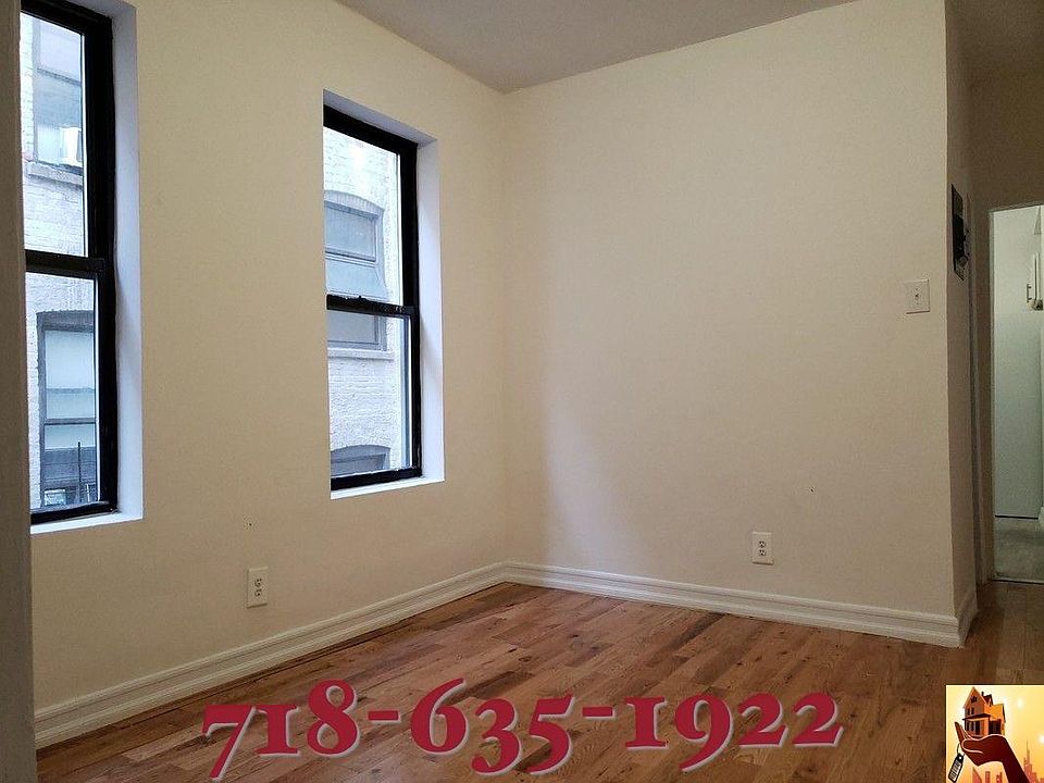 2nd image of 1115 Forest Ave