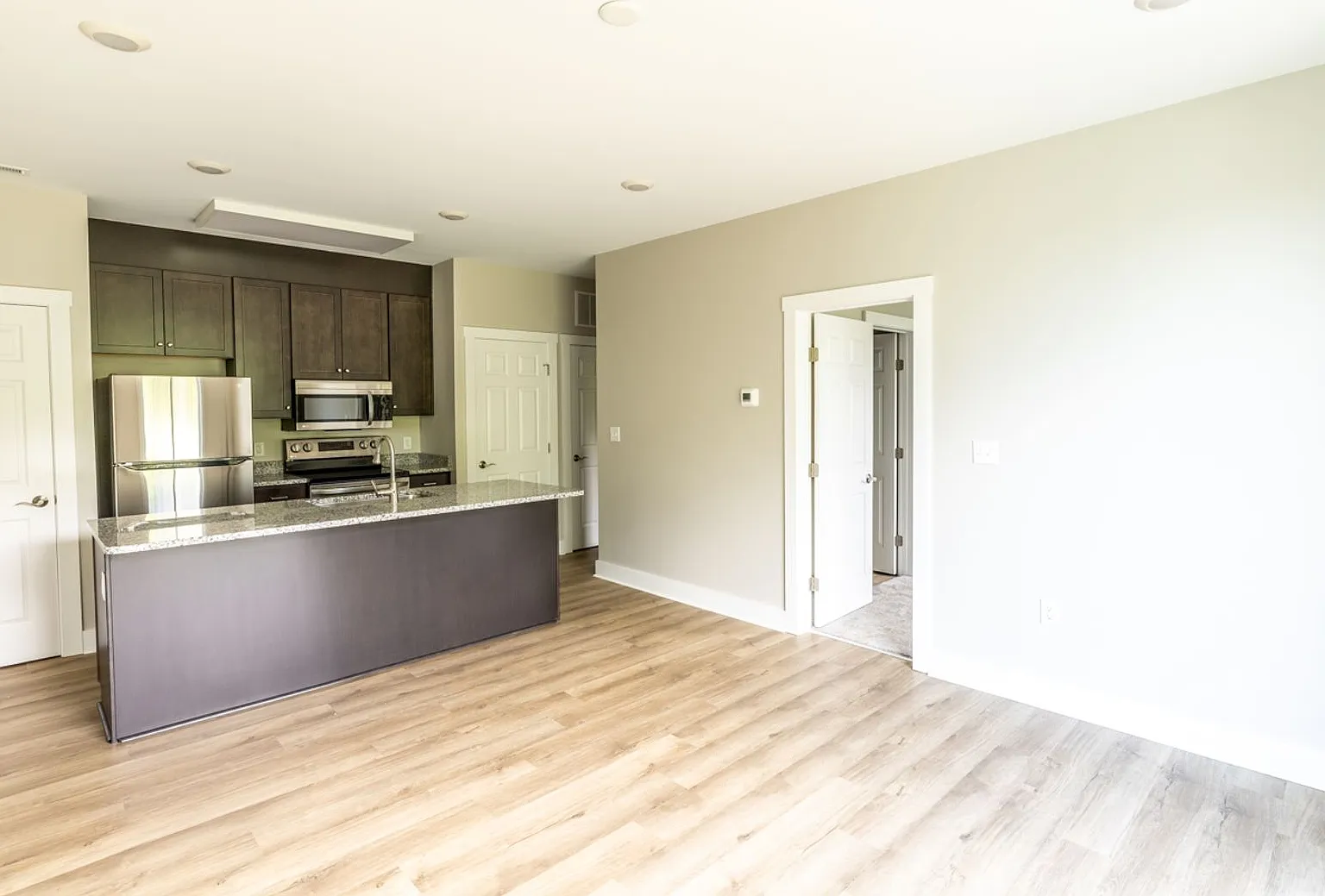 Druid Ave Apartments — Photo 1
