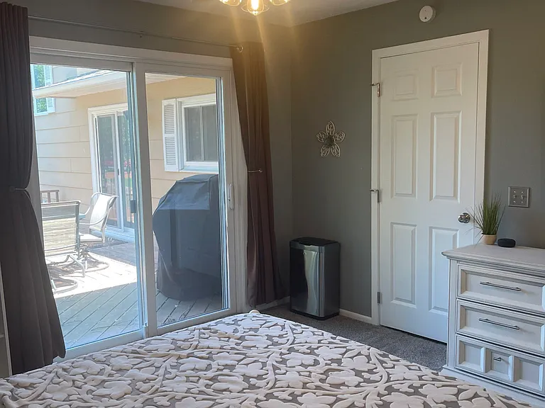 1729 Devon Rd #MAIN FLOOR DECK ENTR — Photo 3