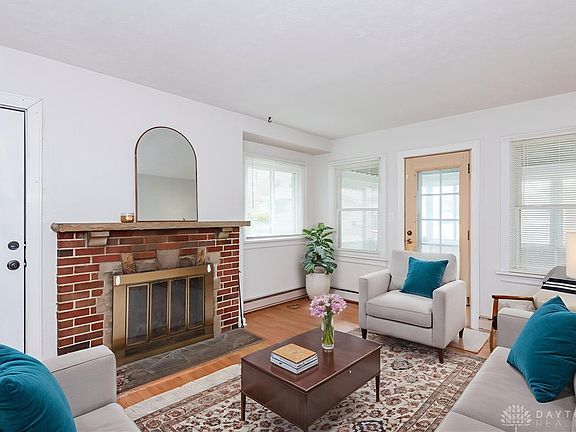 4th image of 2121 Berwyck Ave