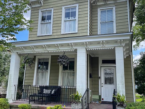 2nd image of 505 E 33rd St