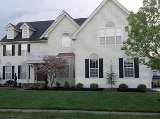 5 Renoir Way, Somerset, NJ 08873