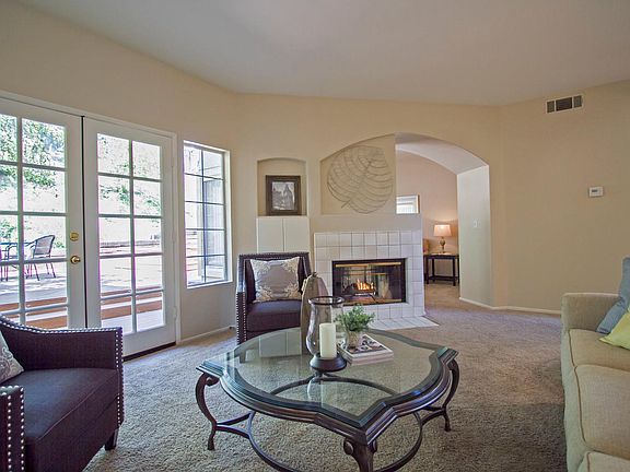 4th image of 987 Blue Mountain Cir