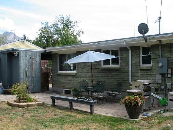 backyard patio