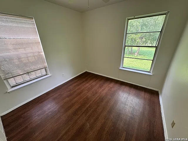 503 Yellow Wood Dr — Photo 6