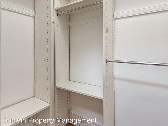 2nd image of 319 W Belden Ave #10506641