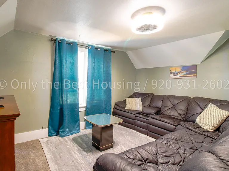 611 Sherry St #1/2 — Photo 2