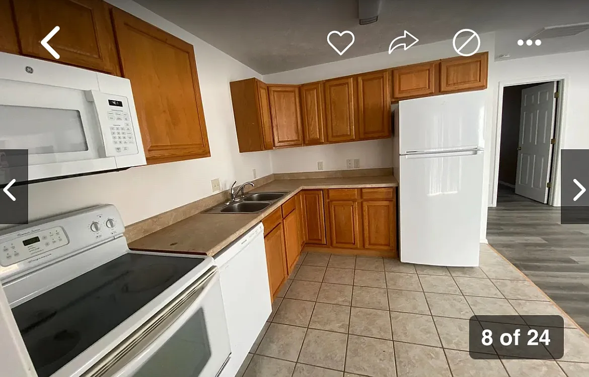 2 bed, 1.5 bath, 1376 sqft, $1,100 — Photo 4