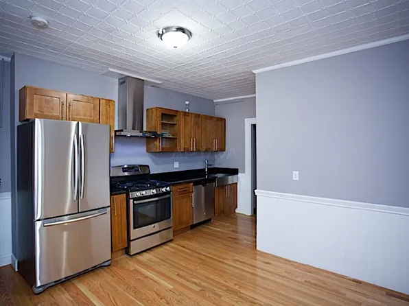 14 Broadway Pl #14, Somerville, MA 02145