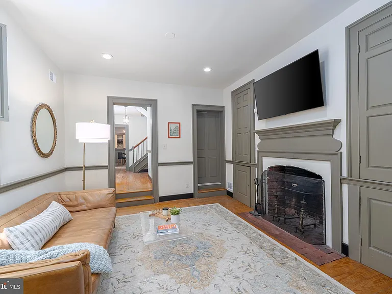 806 S Ann St — Photo 8