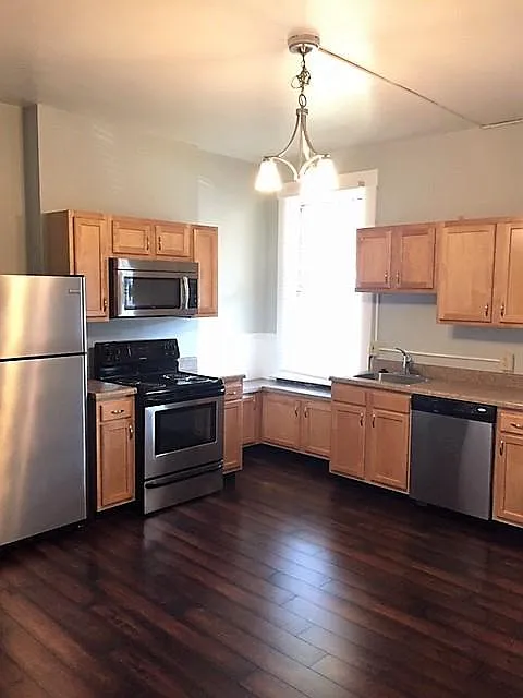 2 bed, 1080 sqft, $1,500 — Photo 4