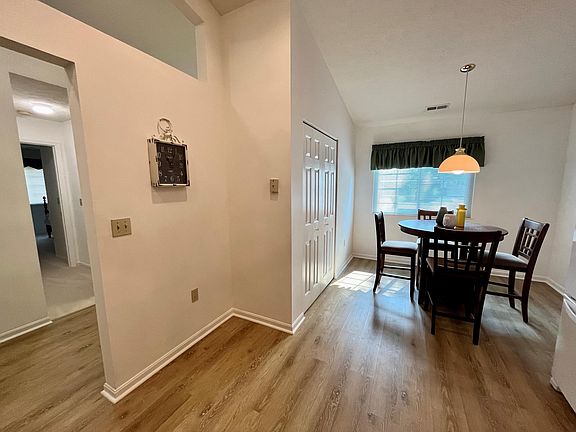 5th image of 2388 Creedmore Ct