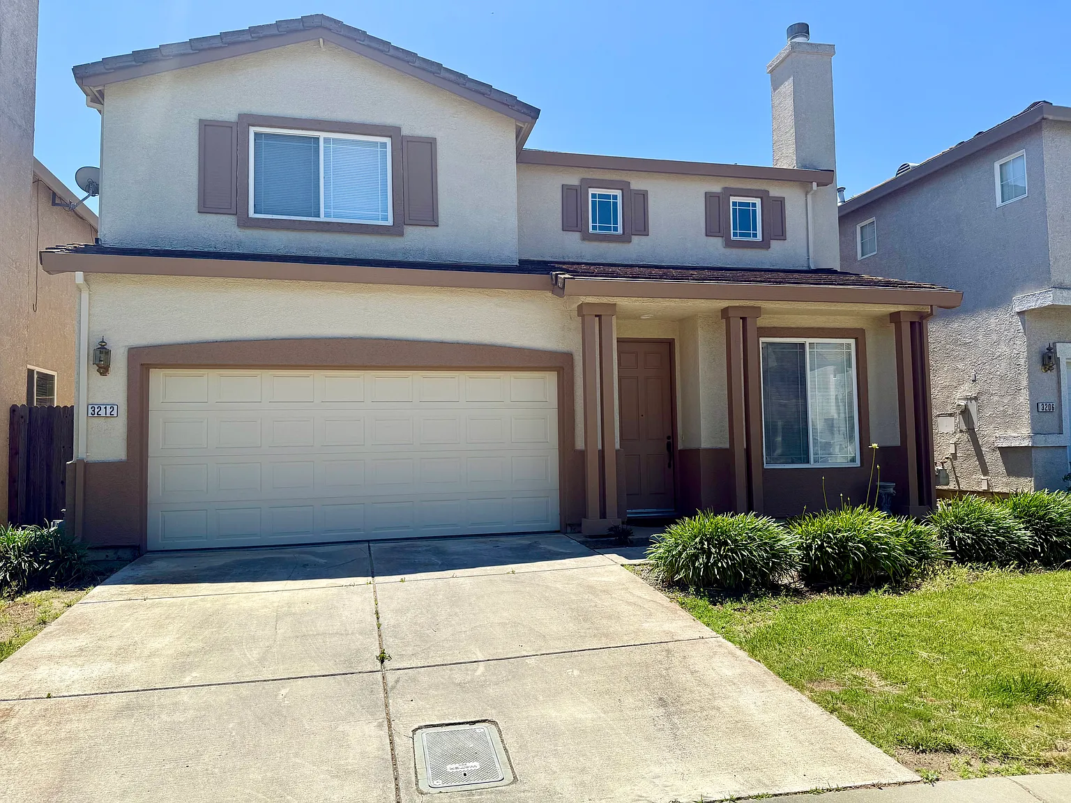 3 bed, 2.5 bath, 1713 sqft, $3,300 — Photo 1