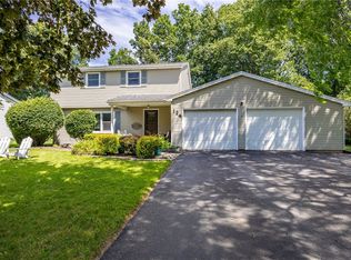 124 Long Park Dr, Rochester, NY 14612