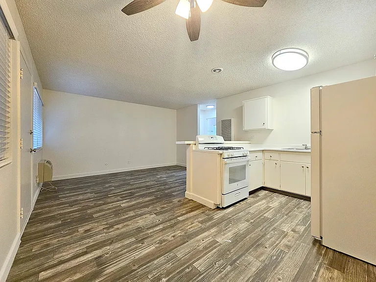Parks Ave. Apartments — Photo 4