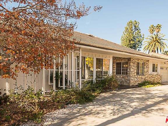 4th image of 4801 Heaven Ave