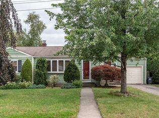 18 Restwood Rd, Cranston, RI 02920