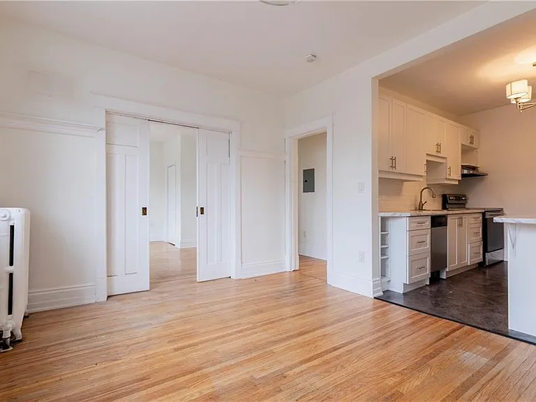 170 Florence St #1 — Photo 9
