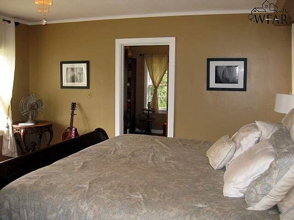 4th image of 2406 Buena Vista Way