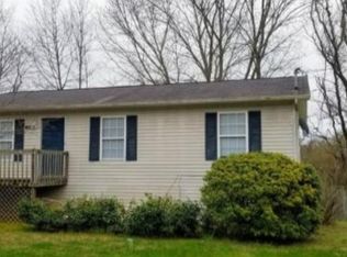 1709 Daytona Dr, Johnson City, TN 37601