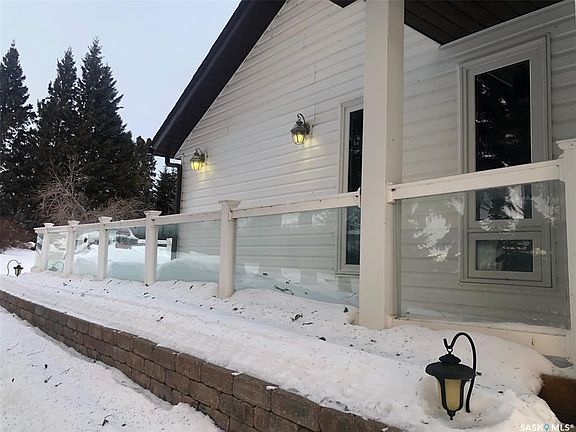 4th image of 224 Service ROAD W