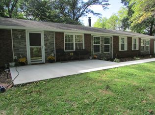 1000 Seiler Rd, Godfrey, IL 62035