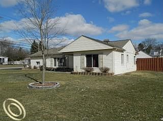 3rd image of 18832 Westmore St