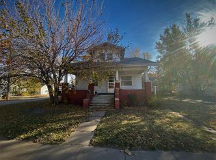 706 N Adams St, Hutchinson, KS 67501