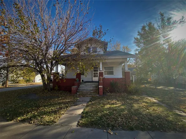 706 N Adams St, Hutchinson, KS 67501