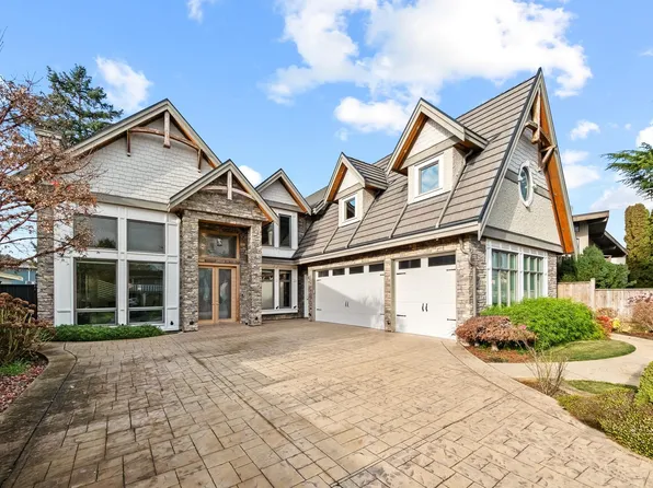 7673 Dampier Dr, Richmond, BC V7C 4M3