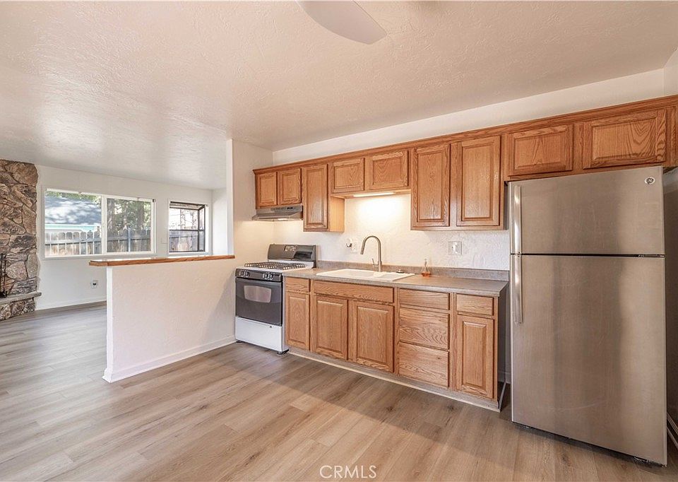 1st image of 1044 E Country Club Blvd