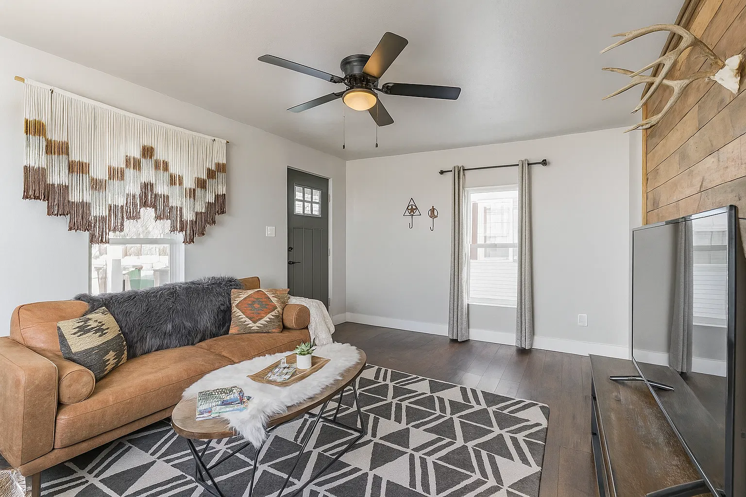 1 bed, 1184 sqft, $2,600 — Photo 4